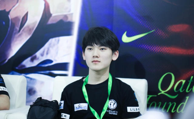 英雄联盟S12四强赛：DRX爆冷3-1击败GENG晋级